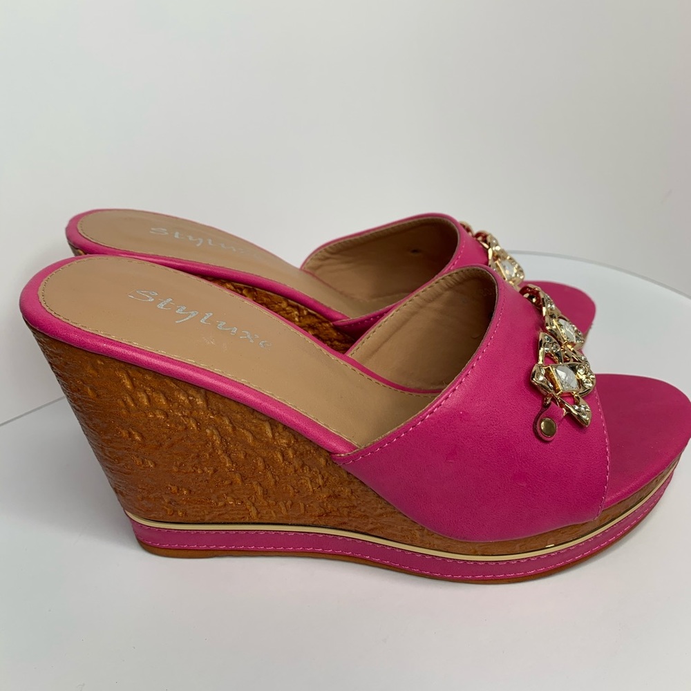 Pink Heels Size 5 1/2 - Picture 5 of 11